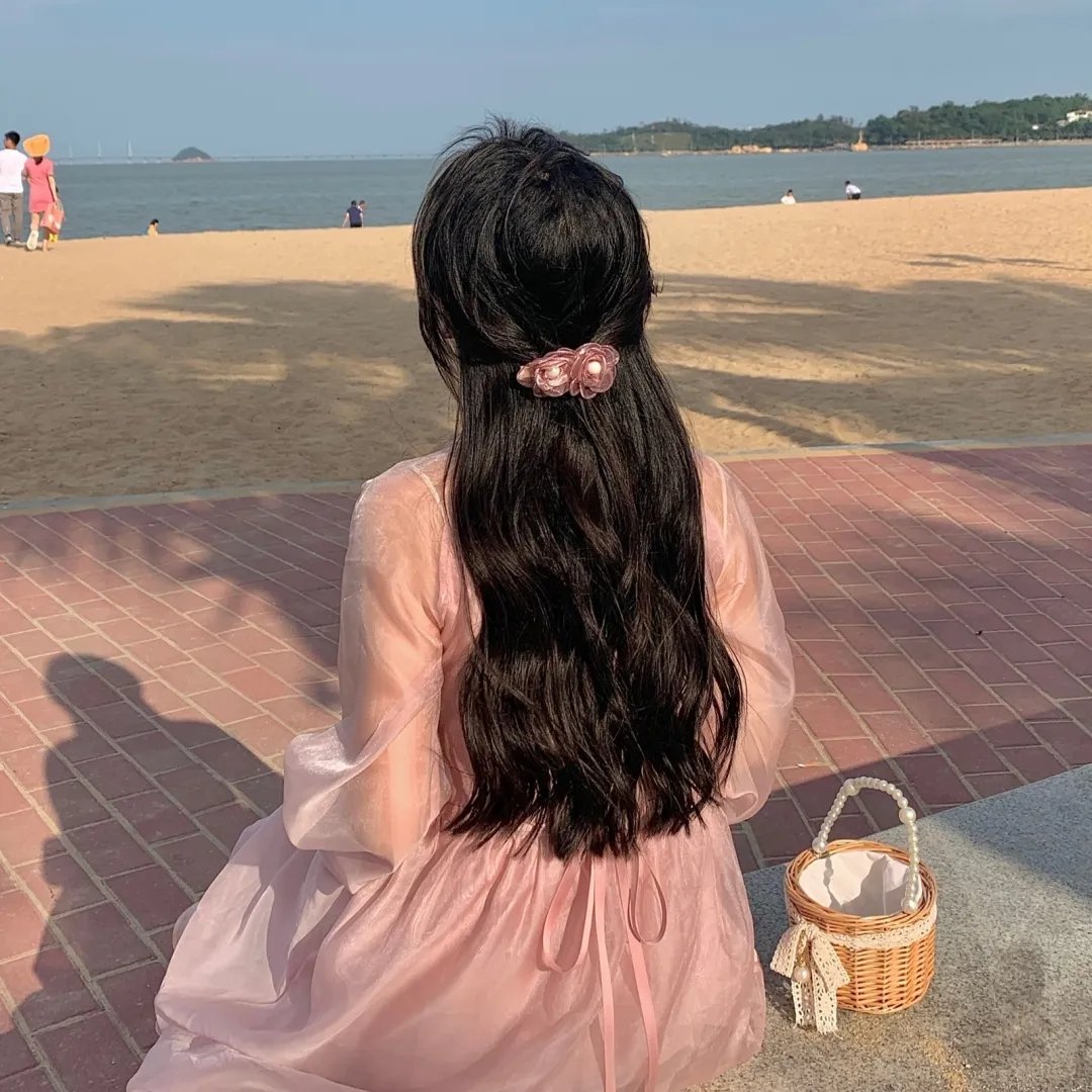 鲁卜哈利沙漠：非洲的女人